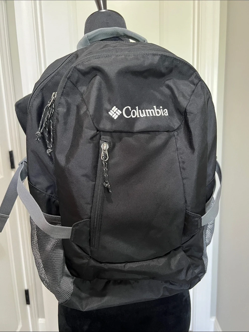 Columbia Black Men's Daypack Black with Gray Accents